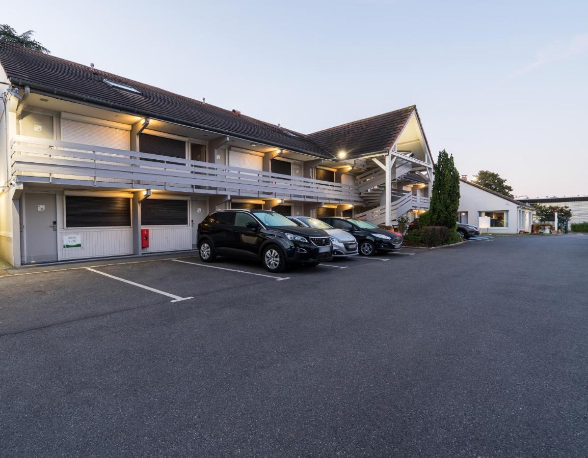 Campanile Montesson - Le Vesinet Hotel Exterior photo