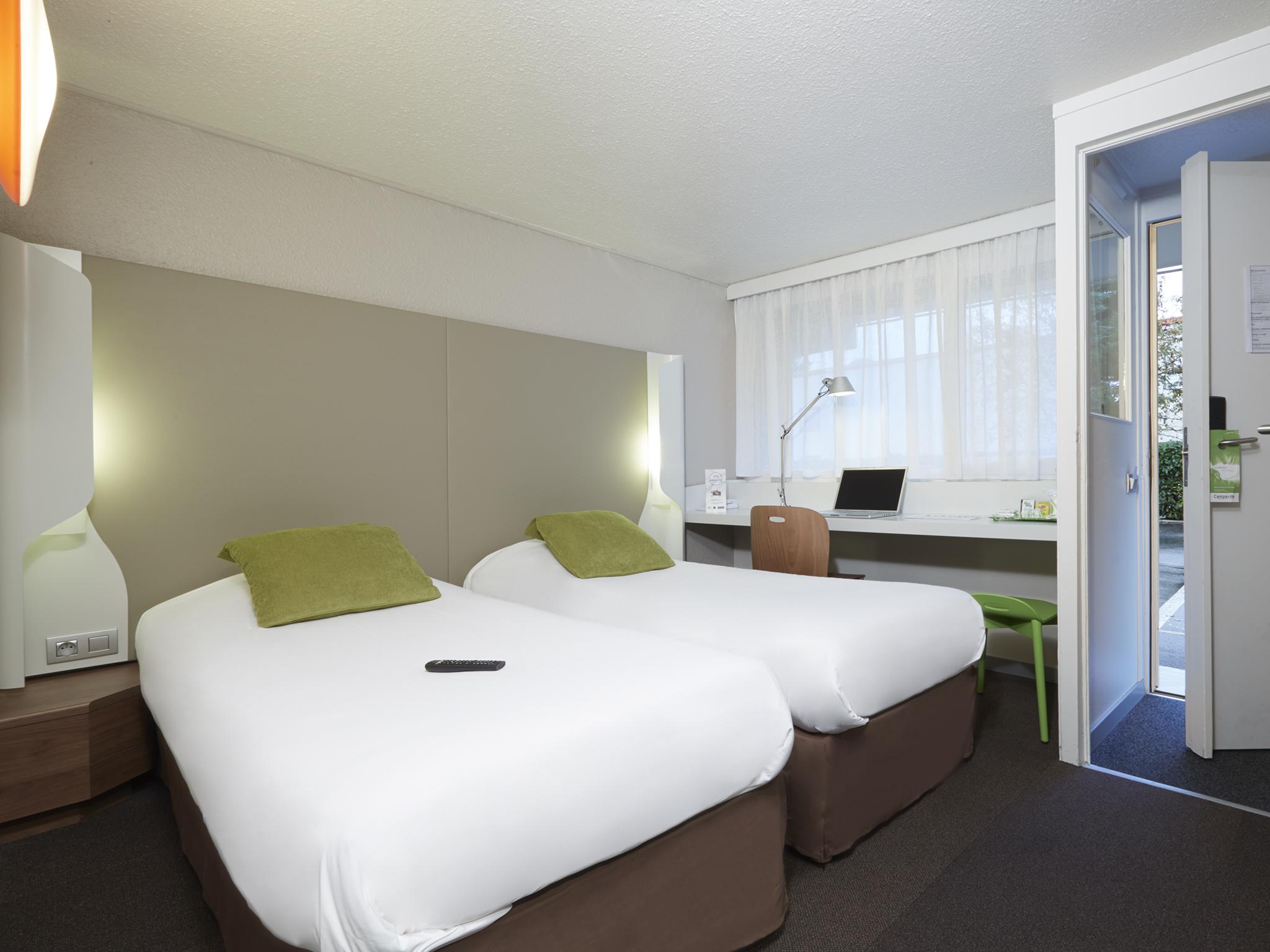 Campanile Montesson - Le Vesinet Hotel Exterior photo