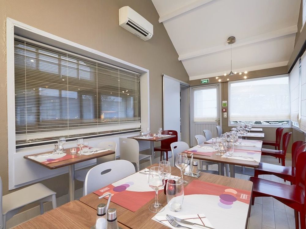 Campanile Montesson - Le Vesinet Hotel Restaurant photo