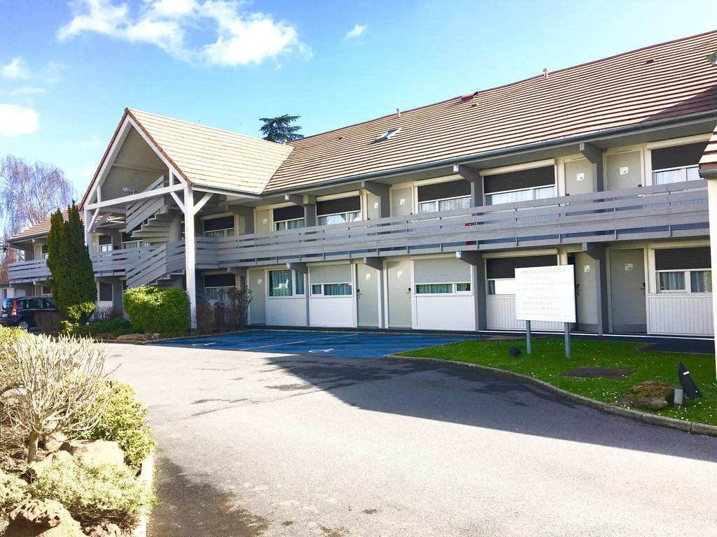 Campanile Montesson - Le Vesinet Hotel Exterior photo